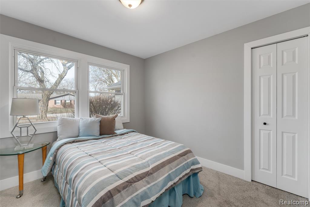 4824 Hyde Park Drive, Troy, MI 48085 — Photo 16