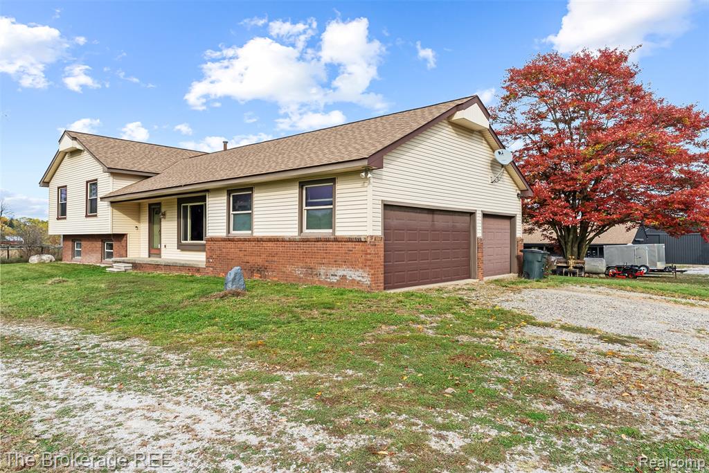5950 Carscadden Way, Highland, MI — Photo 8