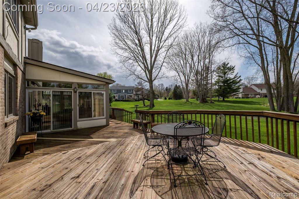6701 Sun Valley Drive, Clarkston, MI 48348 — Photo 47