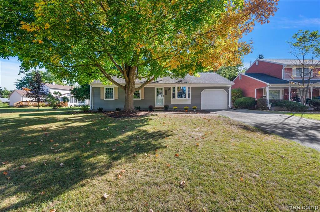 2066 Teaneck Circle, Wixom, MI 48393 — Photo 5