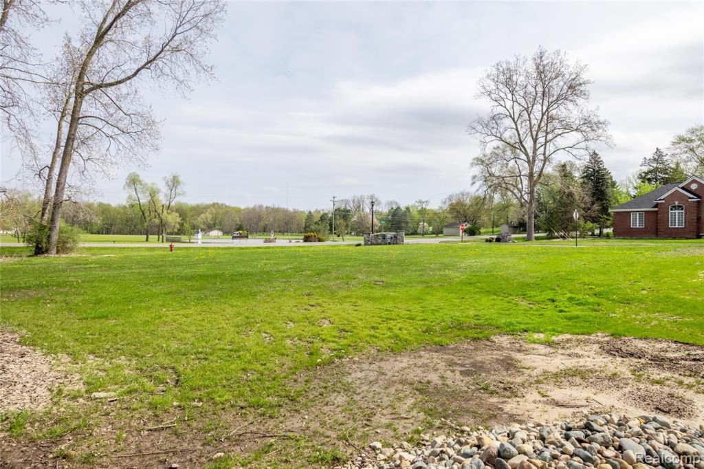 2745 Maritime Drive, Lansing, MI 48911 — Photo 4