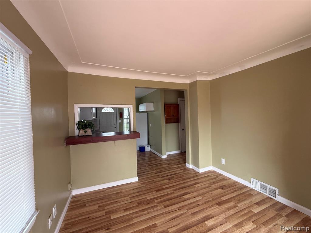 8209 Orchard Avenue, Warren, MI 48089 — Photo 4