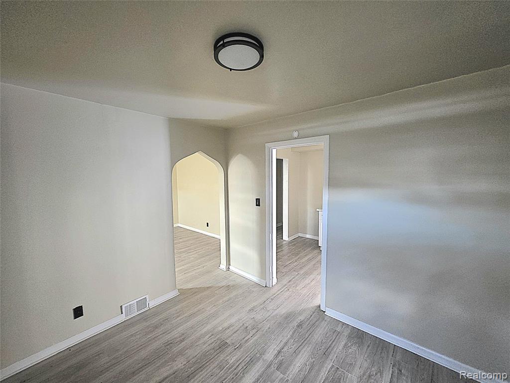 15241 Seymour Street - Photo 3