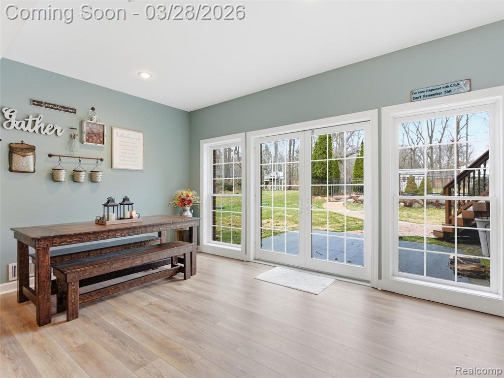 281 Mead Road, Rochester Hills, MI 48306 — Photo 45