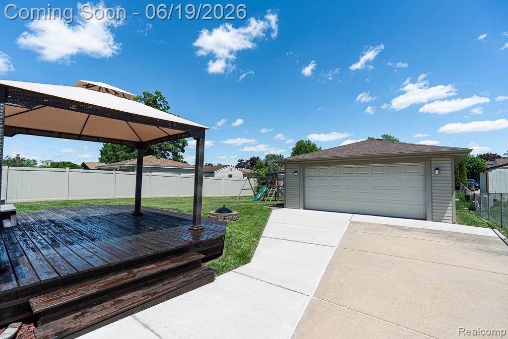 41824 Clayton Street, Clinton Twp, MI 48038 — Photo 25
