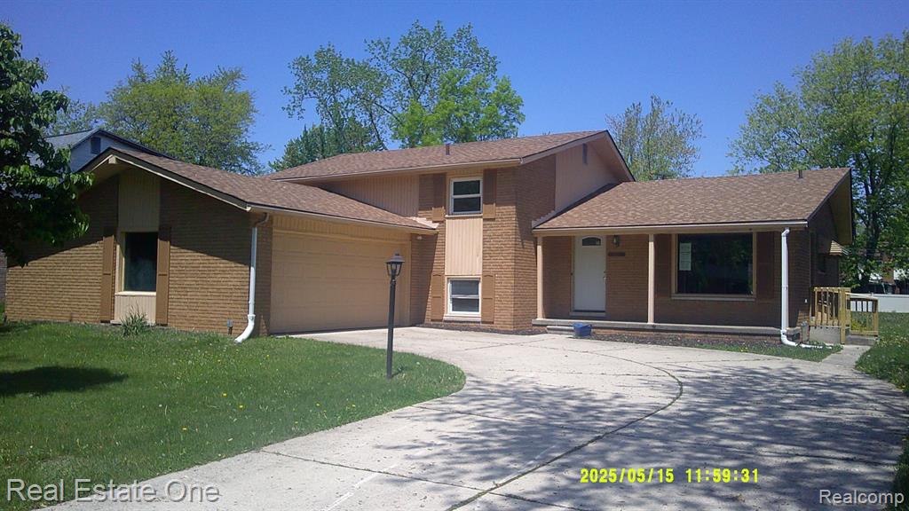 8240 HAMPTON Road, Grosse Ile, MI 48138 — Photo 2