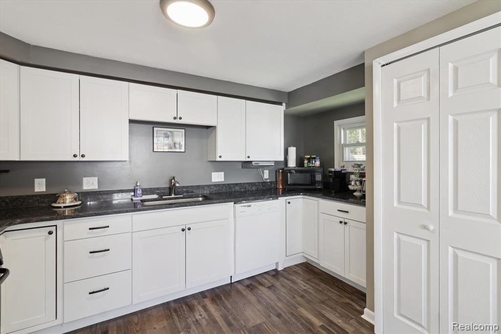 82 Saint Louis Street, Milan, MI 48160 — Photo 11