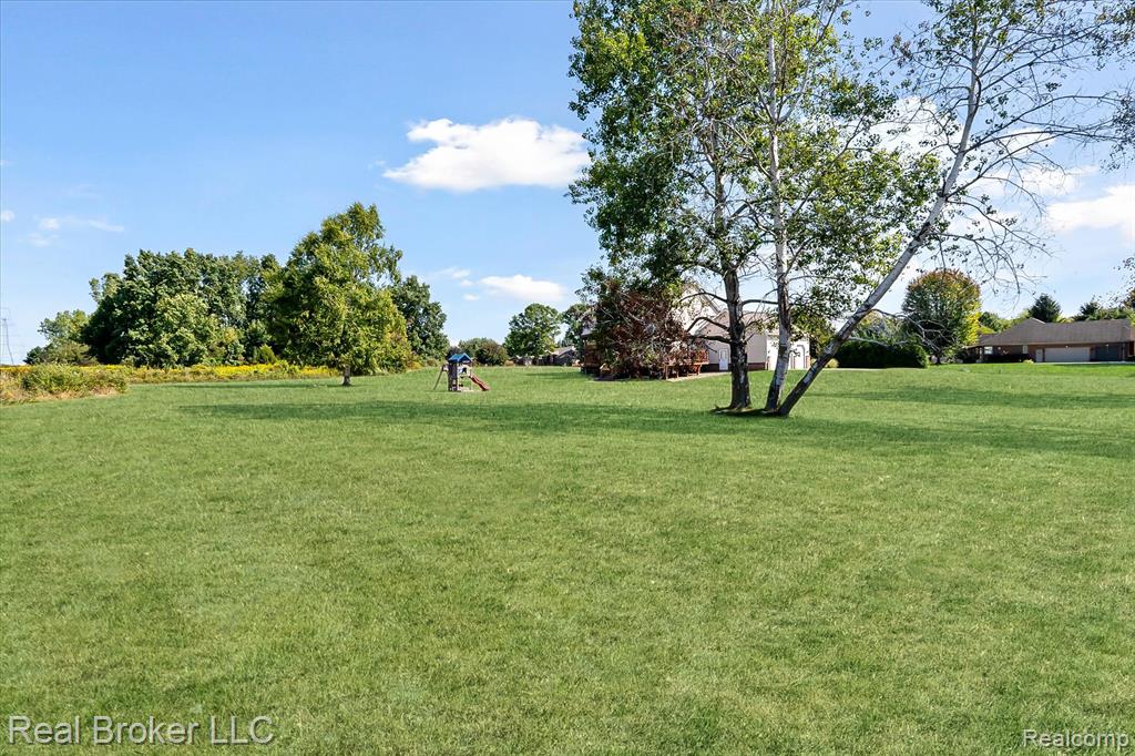 6097 High Valley Drive, White Lake, MI 48383 — Photo 47