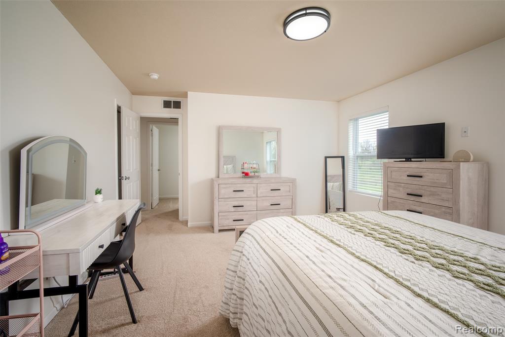 3411 Amber Oaks Drive, Howell, MI 48855 — Photo 15