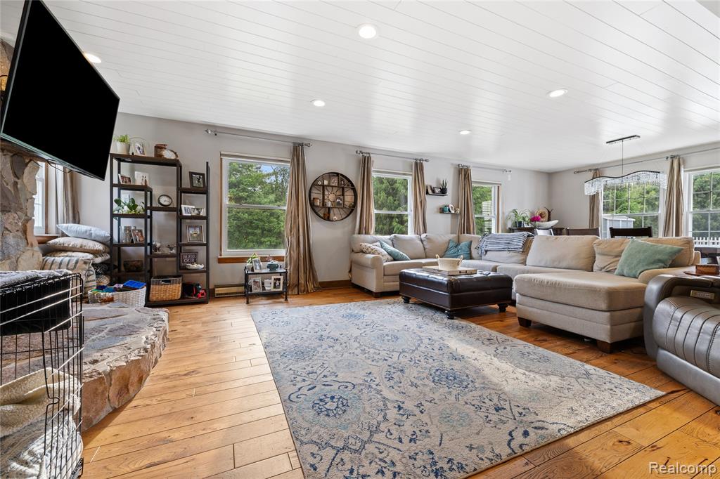 7739 Clyde Road, Fenton, MI 48430 — Photo 6