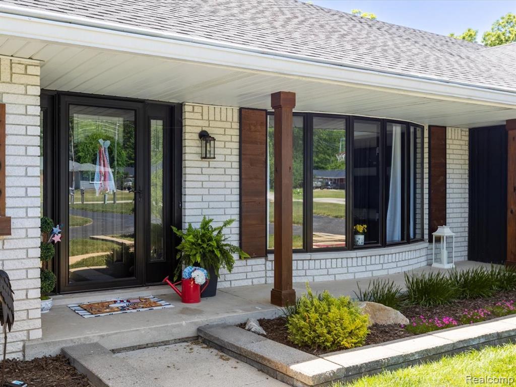 4405 North River Road, Fort Gratiot, MI 48059 — Photo 2