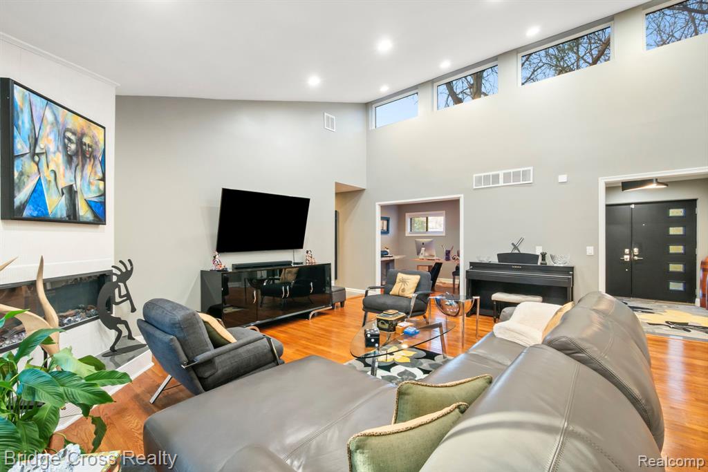 24459 Bloomington Court, Franklin, MI 48025 — Photo 4