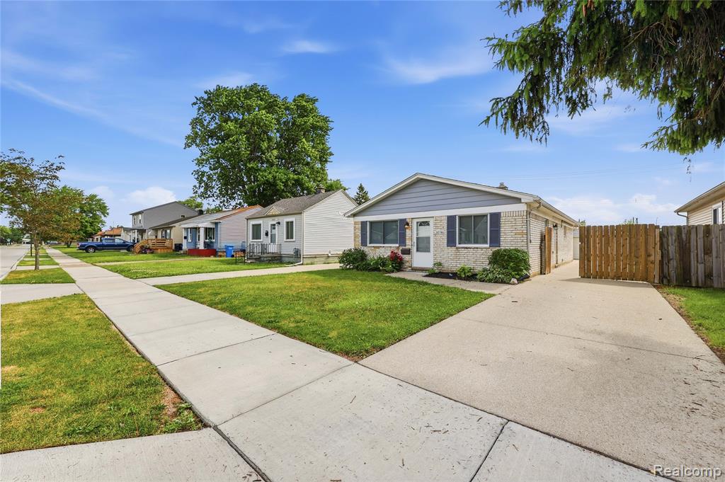 30746 Brush Street, Madison Heights, MI 48071 — Photo 21