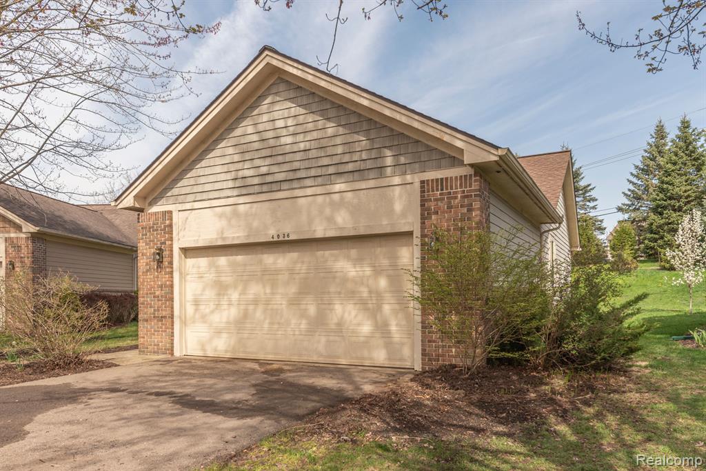 4036 BOULDER POND Drive, 15, Ann Arbor, MI 48108 — Photo 10