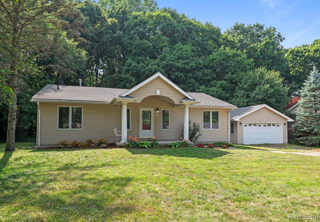 51429 Morowske Drive, Shelby Twp, MI 48316 — Photo 2