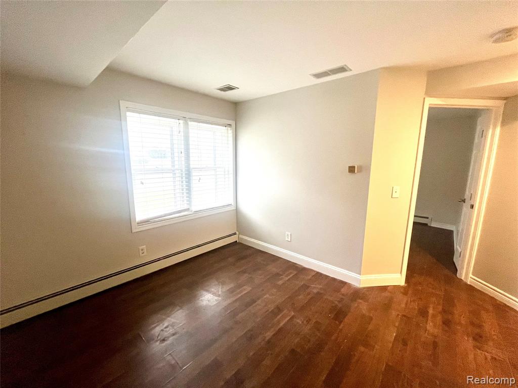 62 Madison Court, Clarkston, MI — Photo 9