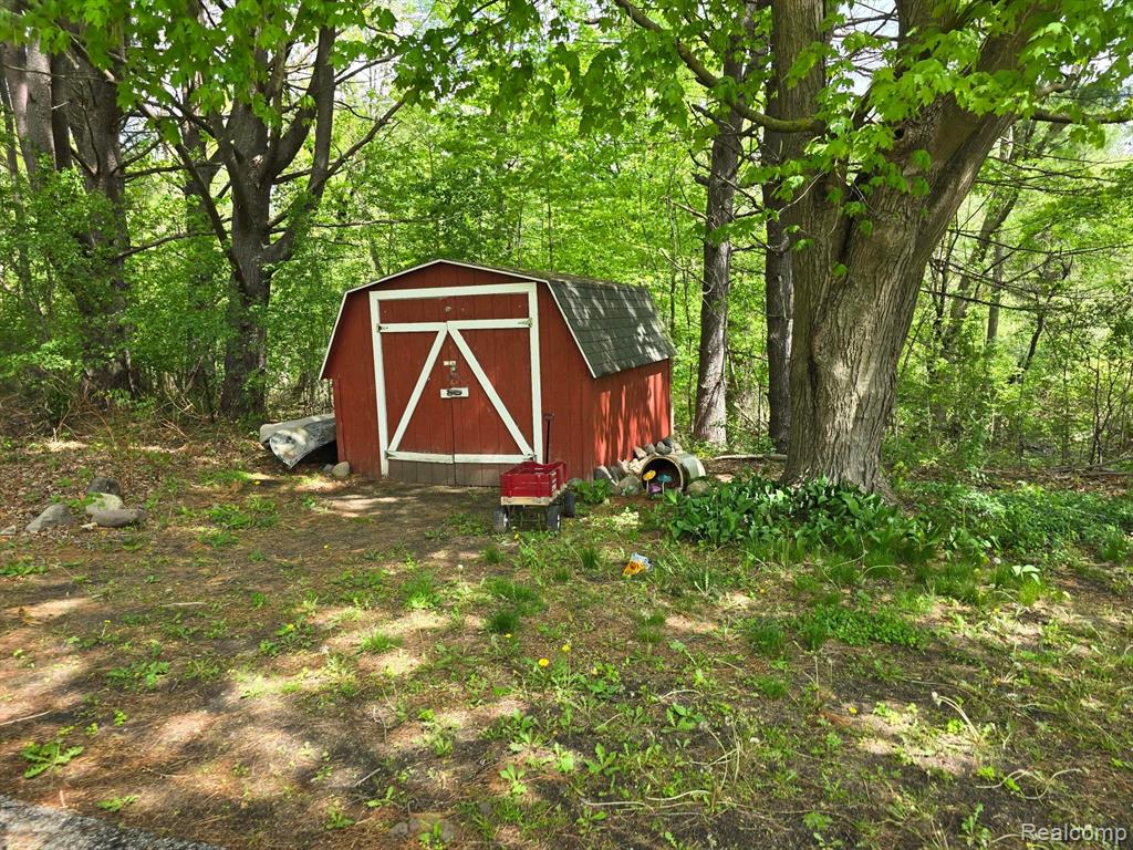 300 W LACKIE Court, Sanford, MI 48657 — Photo 3