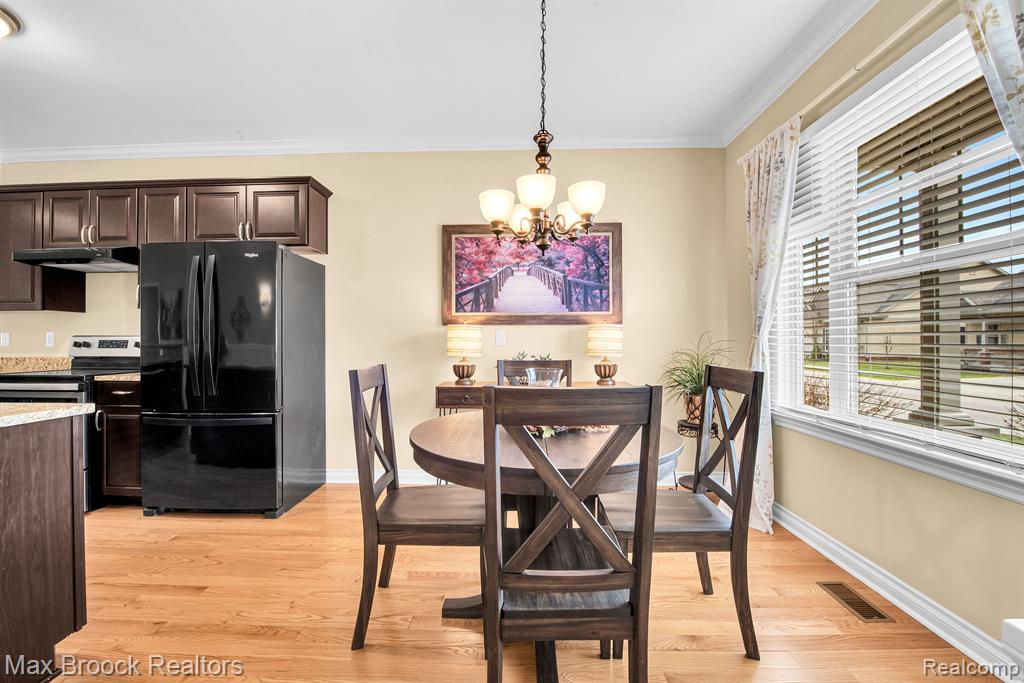 259 VICTORIA Drive, Dexter, MI 48130 — Photo 4