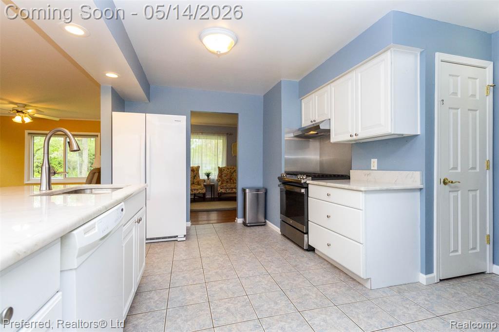 9840 Currie Road, Northville, MI 48167 — Photo 17