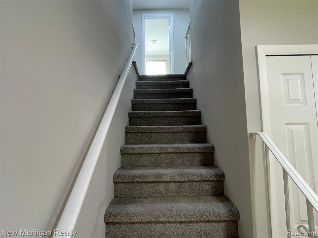 2427 CARRIAGE Way, Ypsilanti, MI 48197 — Photo 9