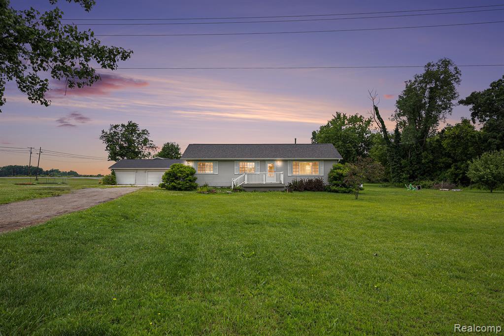 11508 Grand Blanc Road, Gaines Vlg, MI 48436 — Photo 2