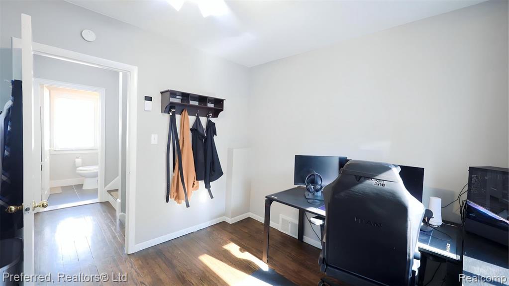 8483 Harding, Center Line, MI 48015 — Photo 14