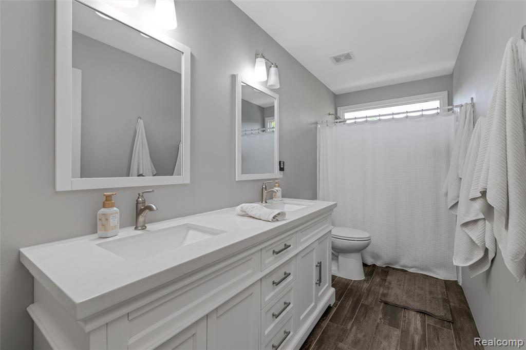 4617 Waterbury Drive, Clarkston, MI 48348 — Photo 27