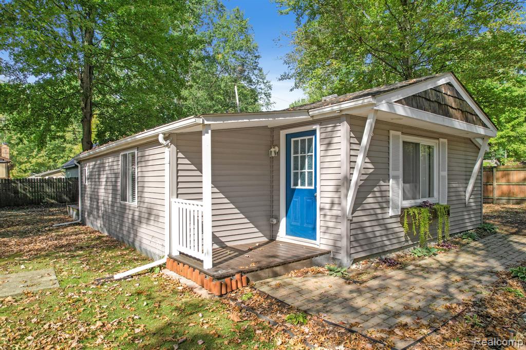 9106 Maple Road, Clay, MI 48001 — Photo 3