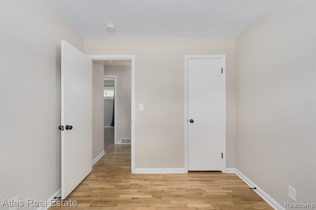 832 Southwood Drive, Fenton, MI 48430 — Photo 20