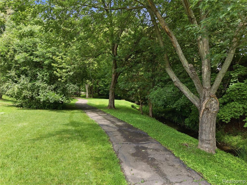 4367 Yorktown Drive, West Bloomfield, MI 48323 — Photo 51