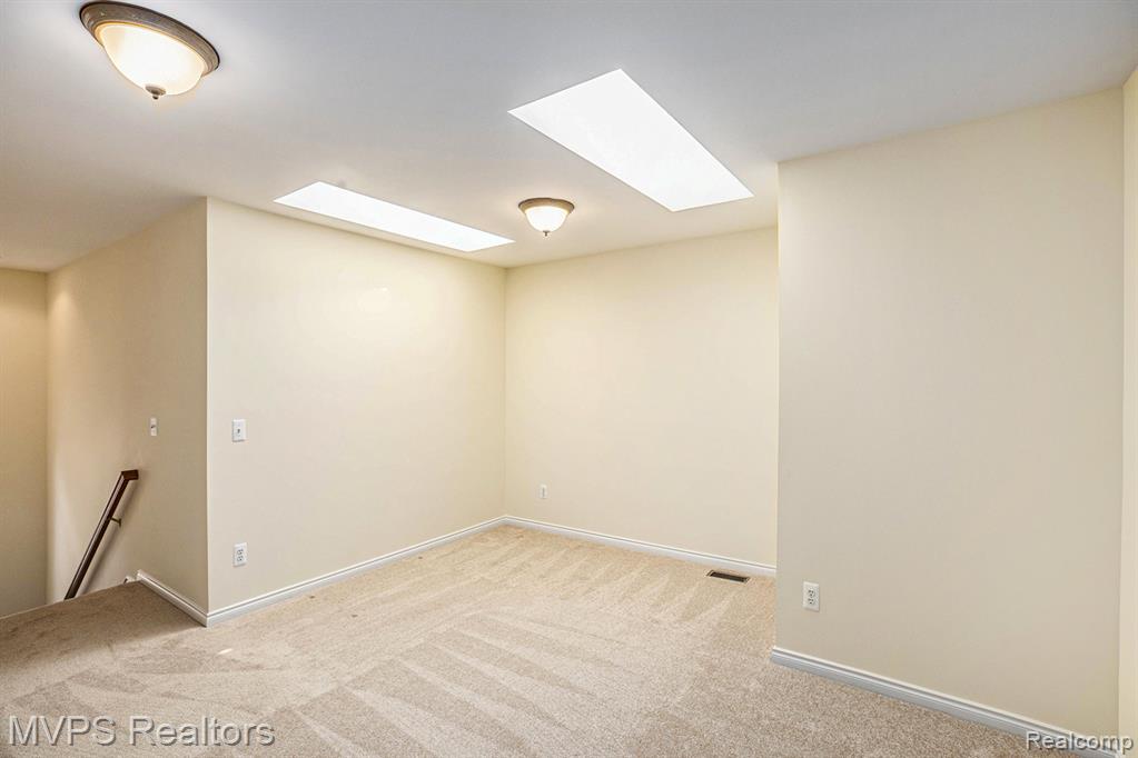 42640 Park Cresent Drive, Sterling Heights, MI 48313 — Photo 16