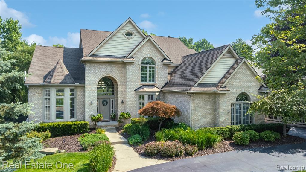 6210 Orchard Woods Drive, West Bloomfield, MI 48324 — Photo 3