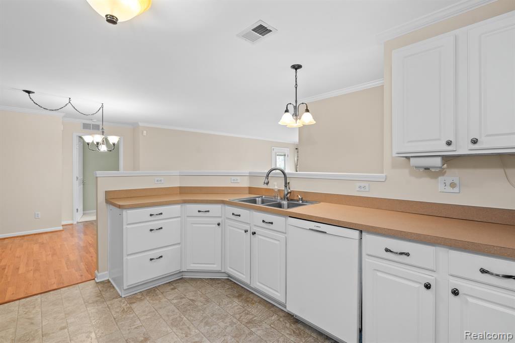 4130 Hampton Ridge Boulevard, 63, Howell, MI 48843 — Photo 21