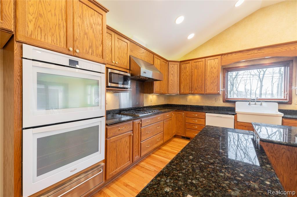 7611 Ferry Road, Grosse Ile, MI 48138 — Photo 15