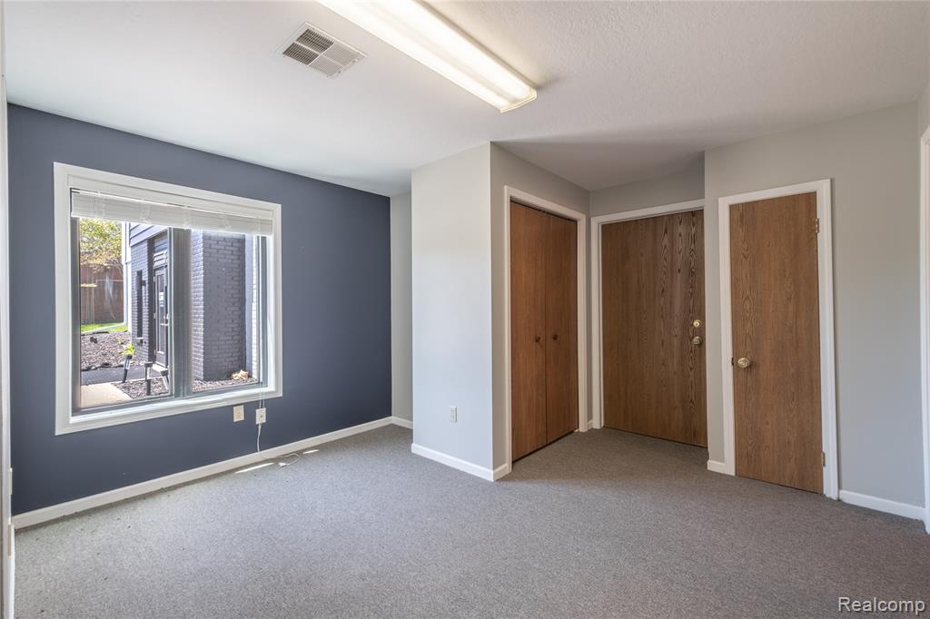 536 Perry Road, Grand Blanc, MI 48439 — Photo 14