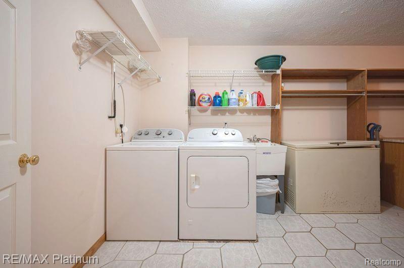 7567 Radcliffe, 55, Brighton, MI 48114 — Photo 35