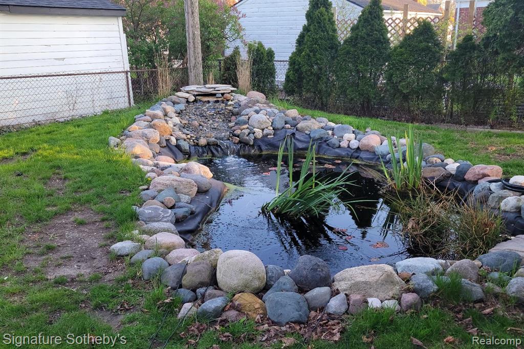 1937 Allard Avenue, Grosse Pointe Woods, MI 48236 — Photo 18
