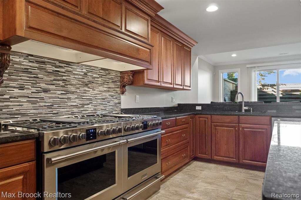 4764 Dow Ridge Road, Orchard Lake Village, MI 48324 — Photo 56