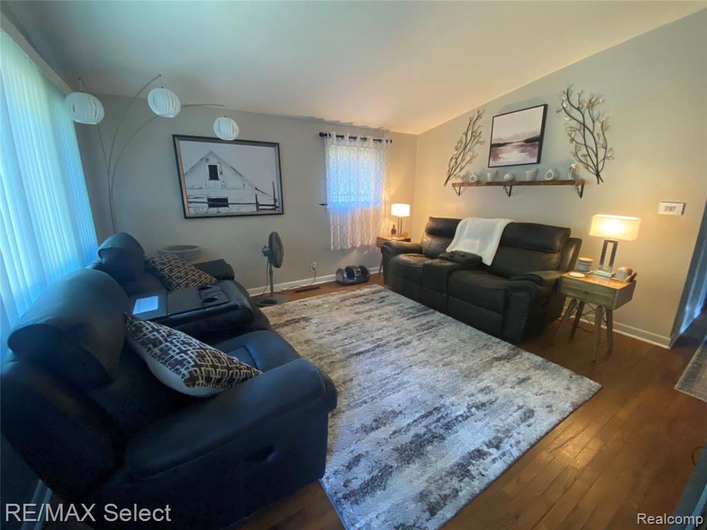 818 McKeighan Avenue, Flint, MI 48507 — Photo 16