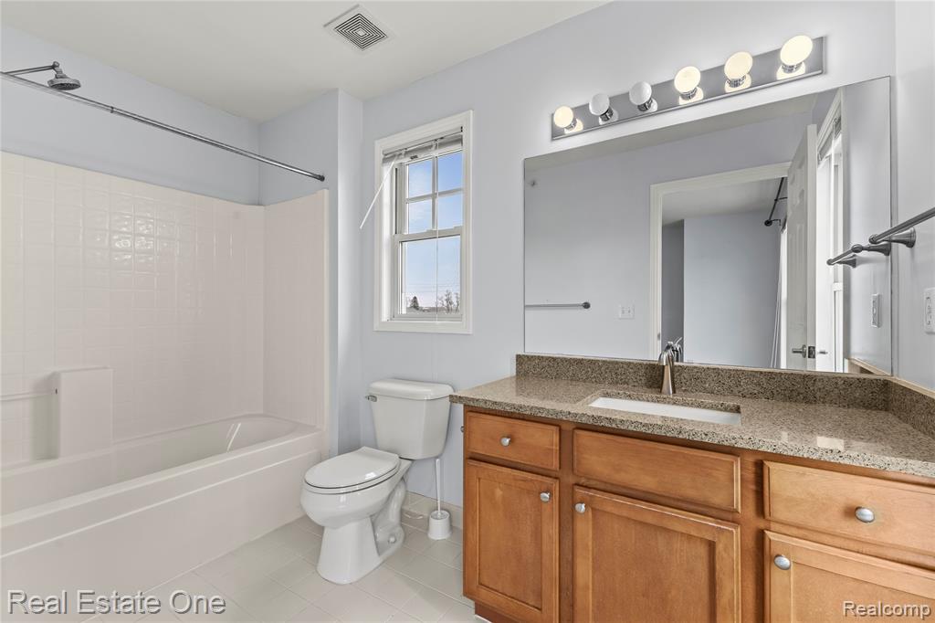 3939 Forester Boulevard, Auburn Hills, MI 48326 — Photo 21