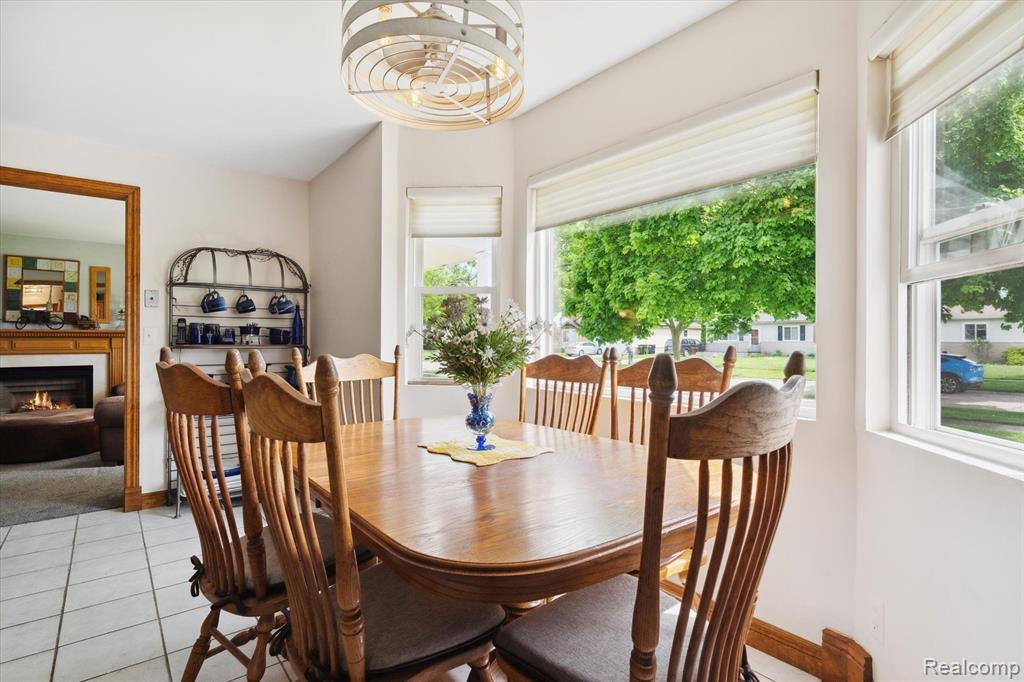 6091 COTTER Avenue, Sterling Heights, MI 48314 — Photo 12