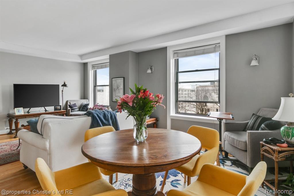 15 E KIRBY Street, 404, Detroit, MI 48202 — Photo 9