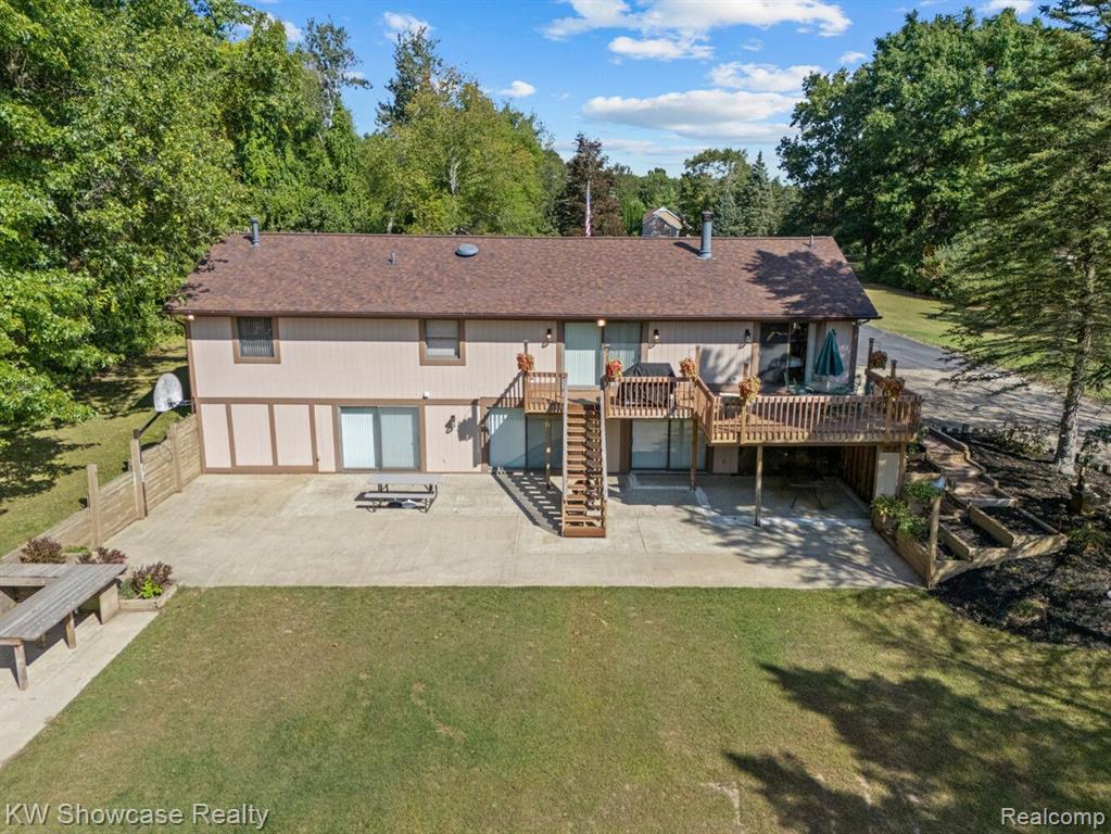 766 WHITE HOUSE Drive, Highland, MI 48356 — Photo 62
