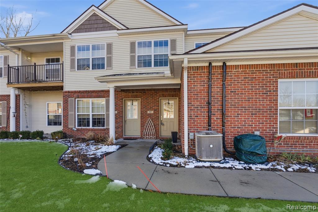 1457 N SE Saxony Drive UNIT 14, Grand Rapids, MI, 49508