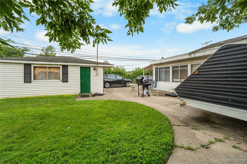 31426 Rush Street, Garden City, MI — Photo 17