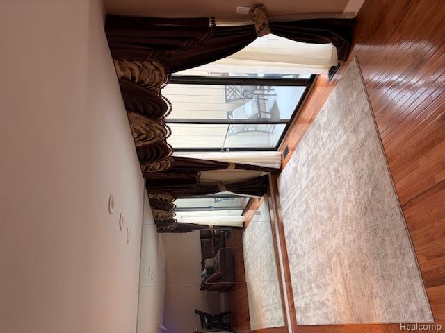 5541 W Walnut Circle W Circle, West Bloomfield, MI, 00000