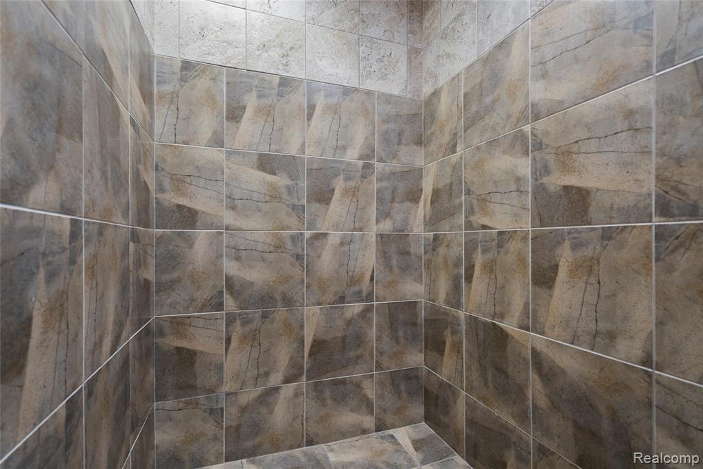 2631 Lakeville Road, Oxford, MI 48370 — Photo 38