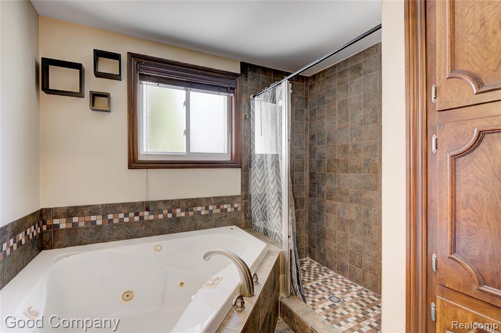 53400 Tundra Drive, Shelby Twp, MI 48316 — Photo 35