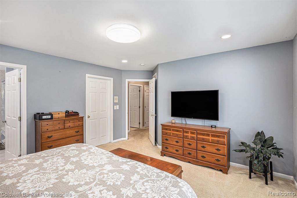 4499 Meadows Avenue, Grand Blanc, MI 48439 — Photo 10