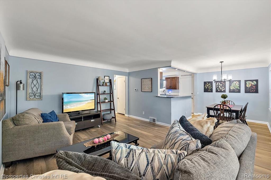 4402 Berkshire Road, Royal Oak, MI 48073 — Photo 7